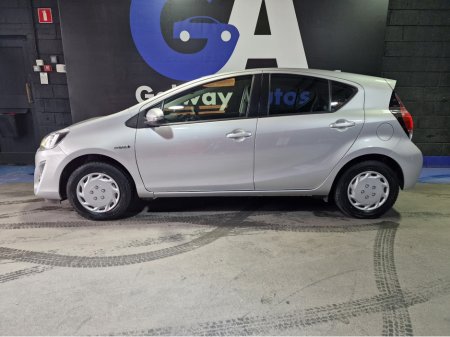 2016 Toyota Aqua - thumbnail 5