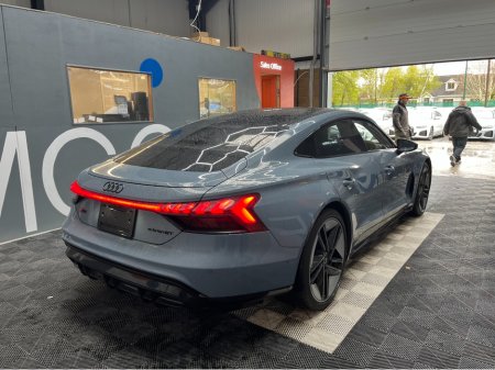 2023 Audi e-tron GT quattro - view 3