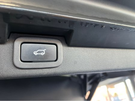 2018 Land Rover Discovery TD4 HSE***2 Year Warranty *** €32,900 thumbnail