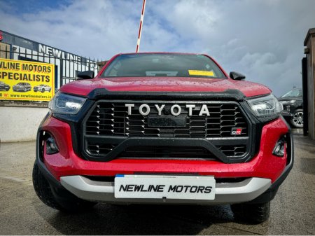 2025 Toyota Hilux 2.8 D4D GR SPORT 4WD