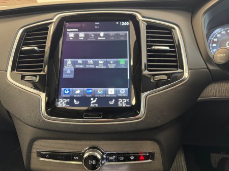 2022 Volvo XC90 PHEV T8 (390hp) Inscription AWD €57,950 thumbnail