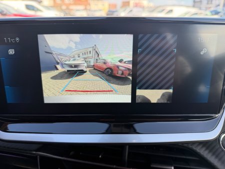 2023 Peugeot 2008 - thumbnail 13