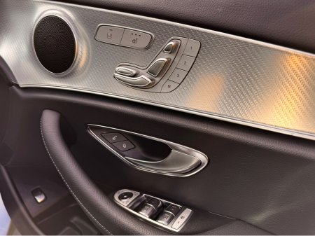 2019 Mercedes-Benz E Class E300  PREMIUM DE LUXURY €28,950 thumbnail