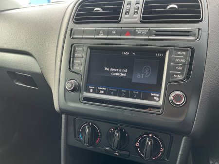 2017 Volkswagen Polo 1L 60HP Trendline €11,900 thumbnail