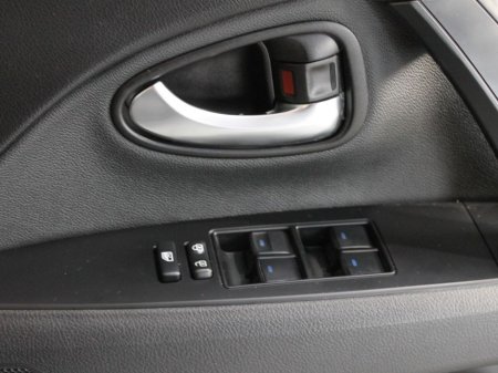 2017 Toyota Avensis 1.6D SOL Navi 4DR €10,499 thumbnail