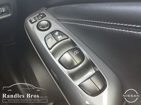 2023 Nissan Juke - thumbnail 19