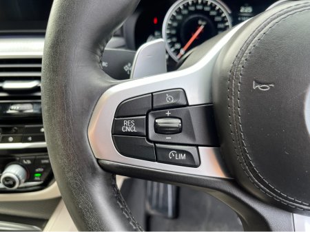 2018 BMW 5 Series - thumbnail 21