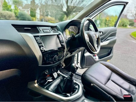 2020 Nissan Navara - thumbnail 22