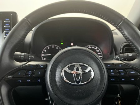 2021 Toyota Yaris - thumbnail 14