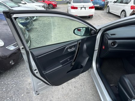 2016 Toyota Auris - thumbnail 8