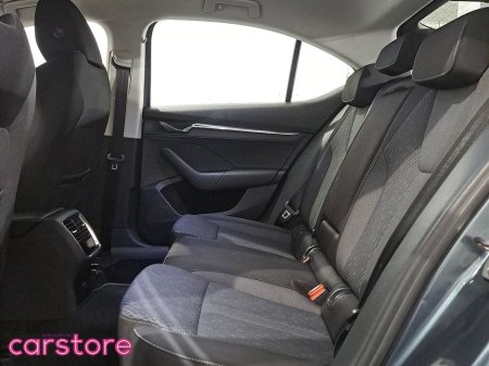 2021 Skoda Octavia - thumbnail 10