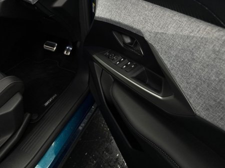 2025 Peugeot 3008 - thumbnail 11