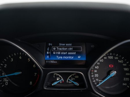 2016 Ford Focus - thumbnail 20