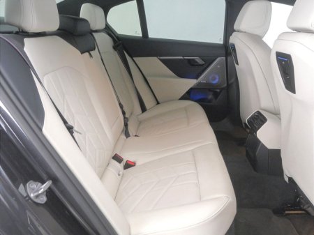 2024 BMW 5 Series - thumbnail 11