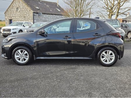 2024 Toyota Yaris 1.5 LUNA €22,950 thumbnail