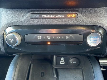 2025 Ford Kuga - thumbnail 14