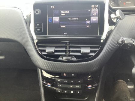 2016 Peugeot 2008 - view 3