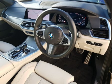 2020 BMW X5 xDrive45e M Sport €53,995 thumbnail