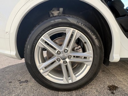 2020 Audi Q5 Quattro S-Line 40 TDi €39,950 thumbnail