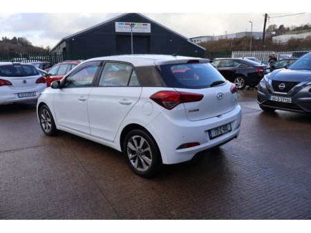 2017 Hyundai i20 ACTIVE DELUXE Only 74,000Km Exceptional! €12,995 thumbnail