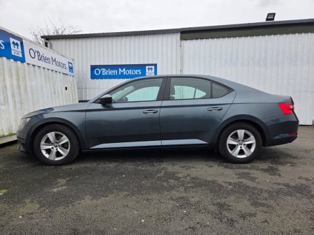 2019 Skoda Superb 1.6 TDI S €16,500 thumbnail