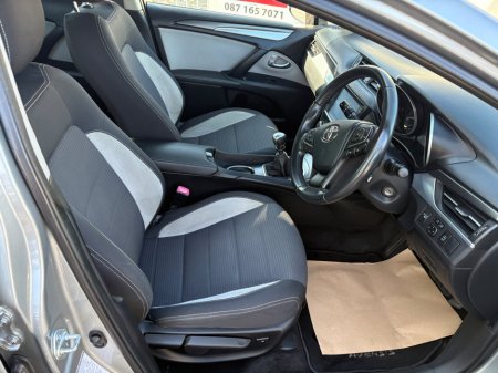 2015 Toyota Avensis 2.0 D-4D Luna Saloon €10,995 thumbnail