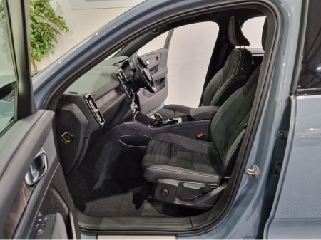 2023 Volvo XC40 T4 PLUS DARK RECHARGE AUTOMATIC **ONE OWNER / APPLE CARPLAY / CRUISE CONTROL / ELECTRIC BOOTLID / HEATED FRONT & REAR SEATS / HEATED STEERING WHEEL / 360 DEGREE CAMERA / WIRELESS PHONE CHARGING** €38,900 thumbnail