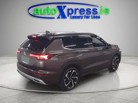 2022 Mitsubishi Outlander - thumbnail 5
