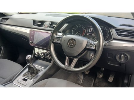 2020 Skoda Superb - thumbnail 10