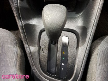 2022 Toyota Yaris - thumbnail 13