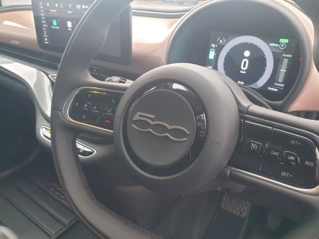 2025 Fiat 500 Icon 42kWh (320Kms WLTP Range) €19,950 thumbnail