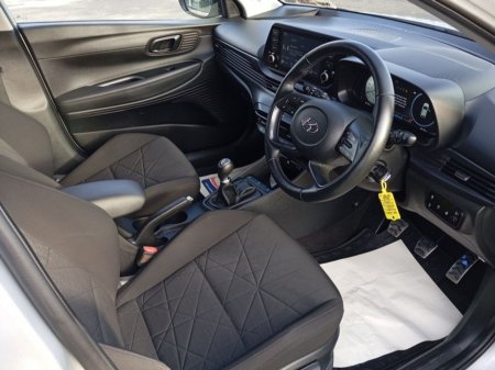 2022 Hyundai Bayon - thumbnail 5