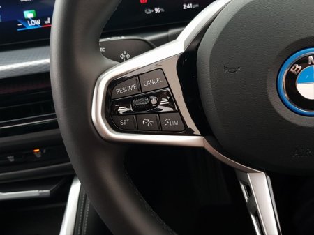 2025 BMW i4 eDrive35 M Sport €54,995 thumbnail