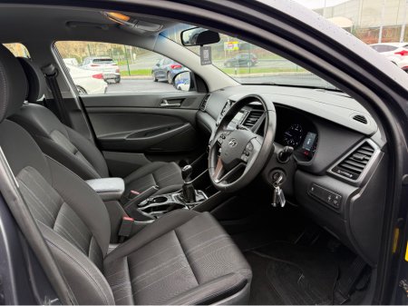 2016 Hyundai Tucson COMFORT 5DR ** Low Kms ** €13,950 thumbnail