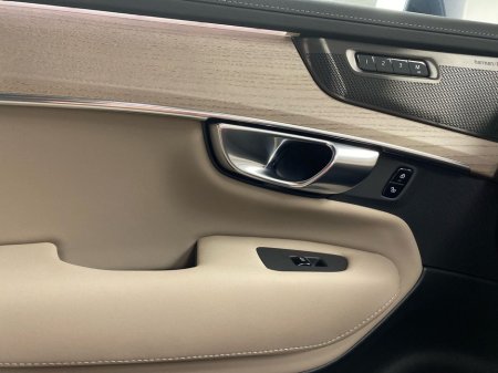2026 Volvo XC90 - thumbnail 15