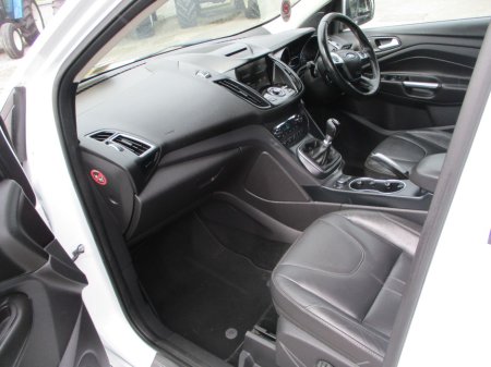 2016 Ford Kuga - thumbnail 6