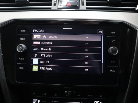 2021 Volkswagen Passat *123* GTE S-A DSG €23,995 thumbnail