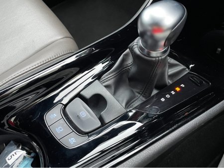 2023 Toyota C-HR 231 D HYBRID SOL  AUTO HIGH SPEC! €26,995 thumbnail