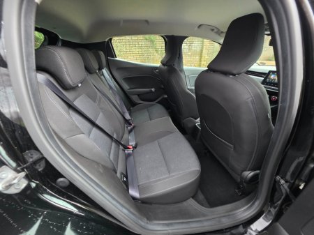 2023 Renault Clio Equilibre TCE 90 CVT Dfull MY2 €18,950 thumbnail