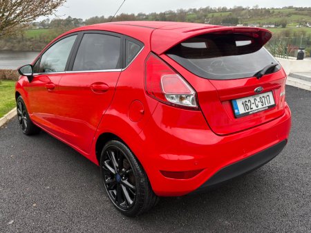 2016 Ford Fiesta - thumbnail 14
