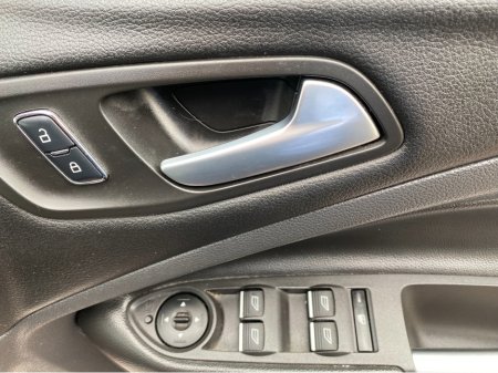 2016 Ford Kuga - thumbnail 15