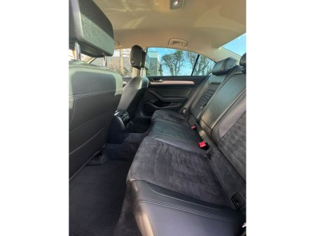 2015 Volkswagen Passat HIGHLINE 2.0 TDI 190HP 4DR €13,750 thumbnail