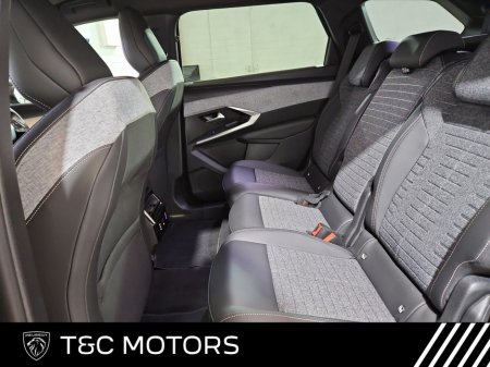 2025 Peugeot 5008 Allure Model 73kwh 210hp 500kms Range - Detachable Tow Bar €49,495 thumbnail