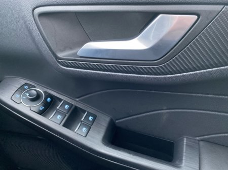 2025 Ford Kuga ST-Line 2.5 PHEV..20" wheels €42,950 thumbnail