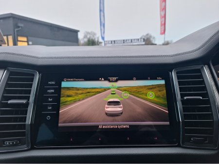 2023 Skoda Kodiaq 7S STYLE 2.0 TDI *High Spec/Black Leather/Heated Seats/Keyless Entry/Camera/Ambient Lighting* €43,950 thumbnail