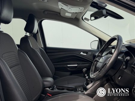 2018 Ford Kuga - thumbnail 3