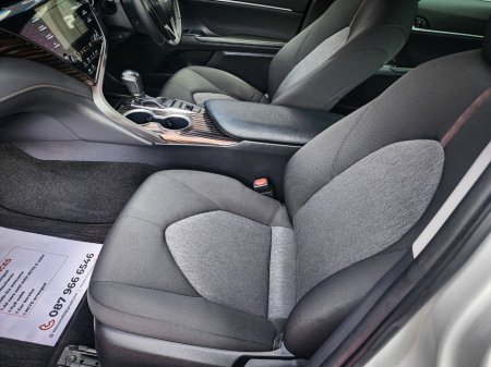 2020 Toyota Camry - thumbnail 22