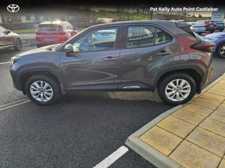 2023 Toyota Yaris Cross YARIS CROSS LUNA €27,900 thumbnail