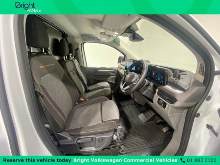 2025 Volkswagen Transporter - thumbnail 14