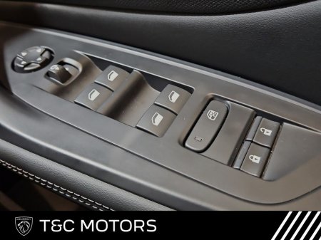 2025 Peugeot 408 - thumbnail 18